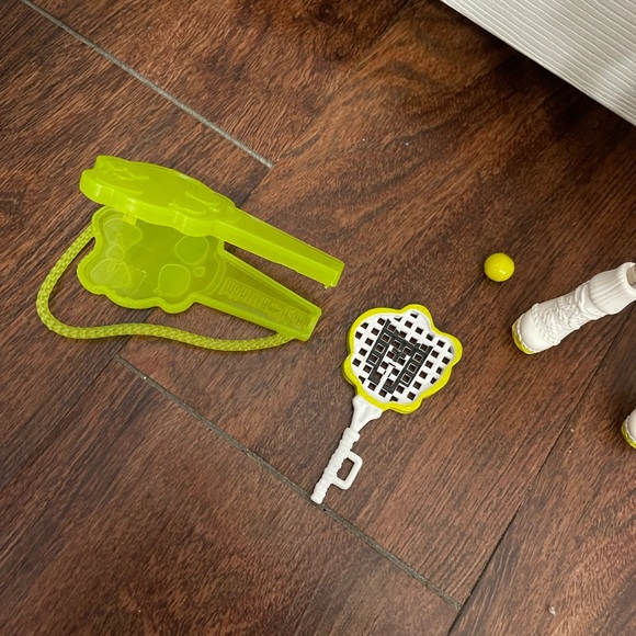 Monster High Ghoul Sports Spectra Vondergeist Doll - Picture 3 of 4